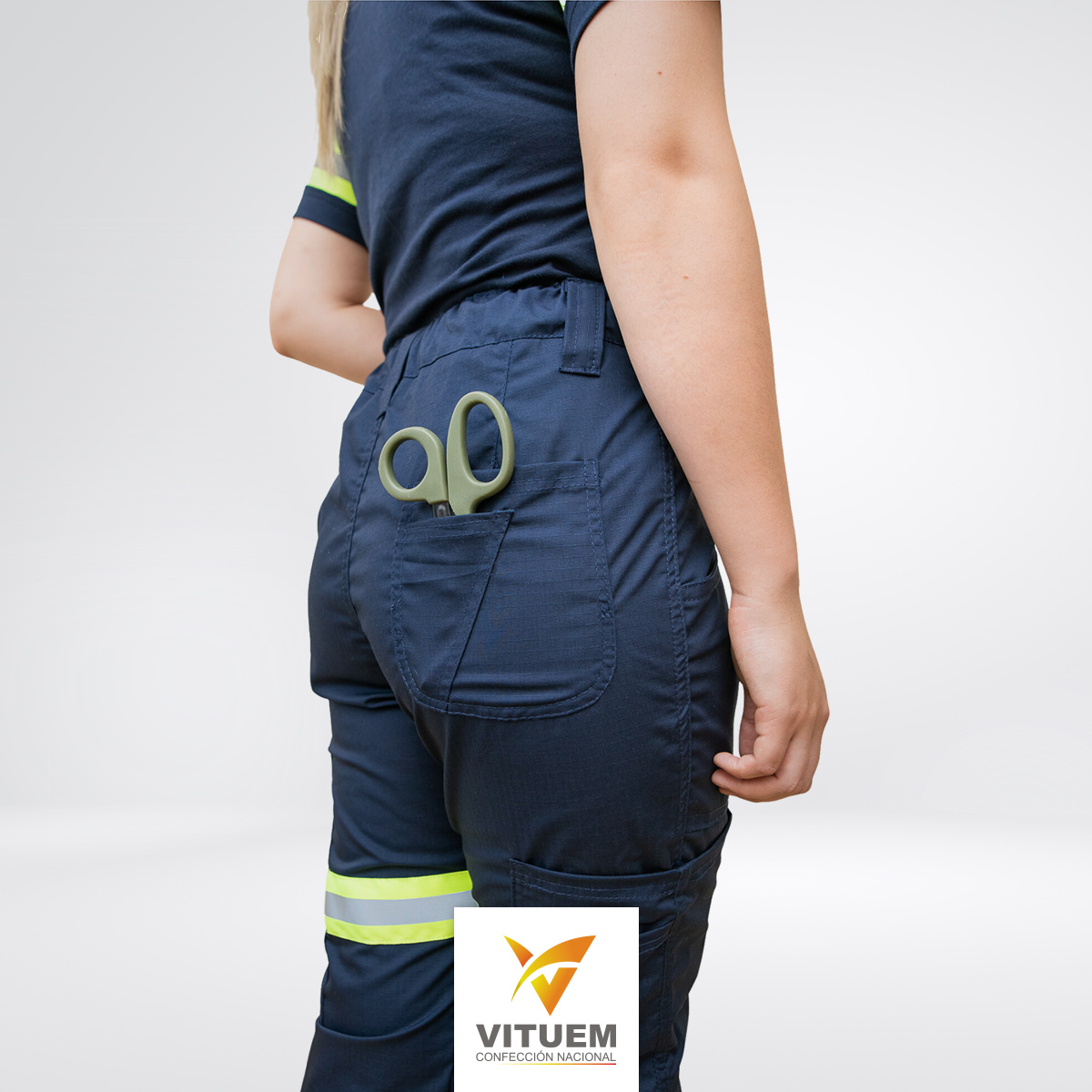 Pantalón de trabajo Emergencias, SAMU. Exclusivo para mujer – Vituem  Confección Nacional